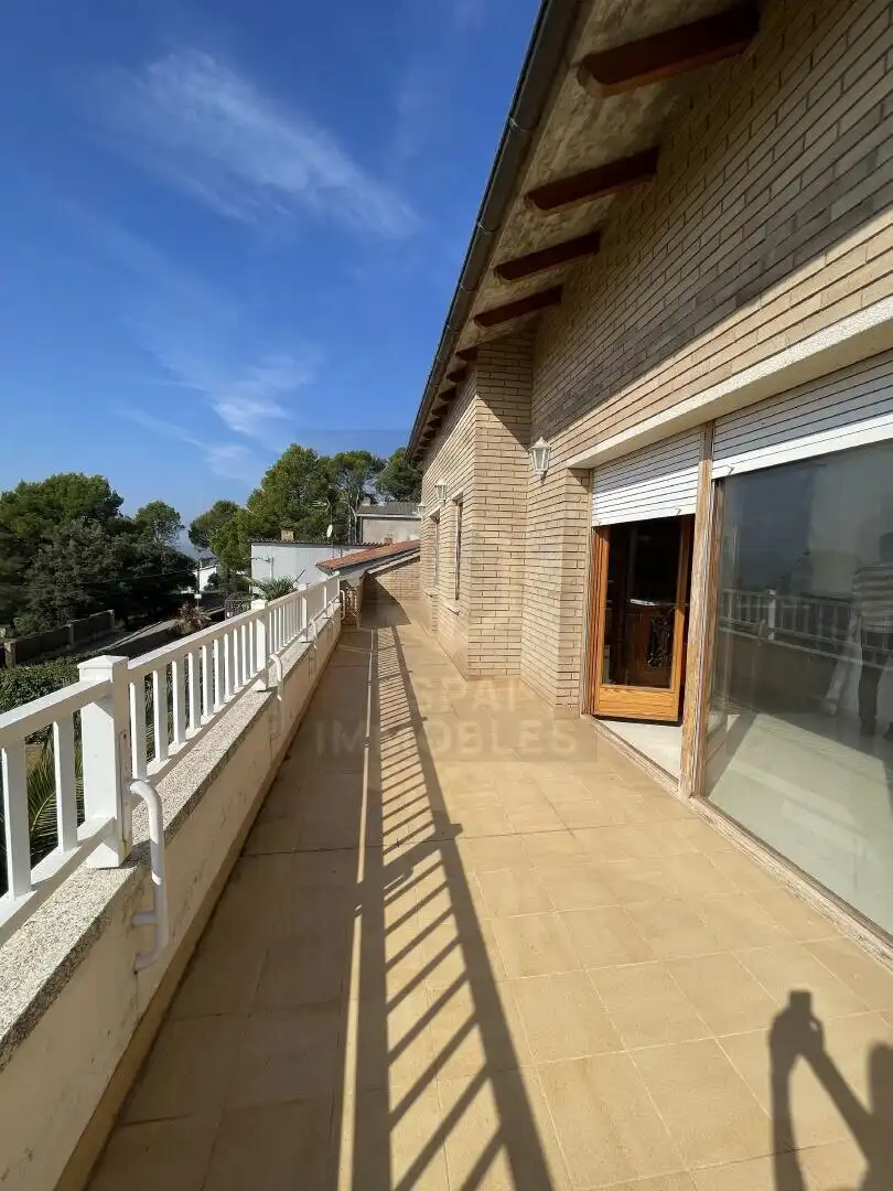 Terrassa de Casa o xalet en venda en Castellnou de Bages
