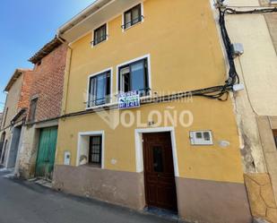 Vista exterior de Casa o xalet en venda en Castañares de Rioja amb Calefacció i Moblat