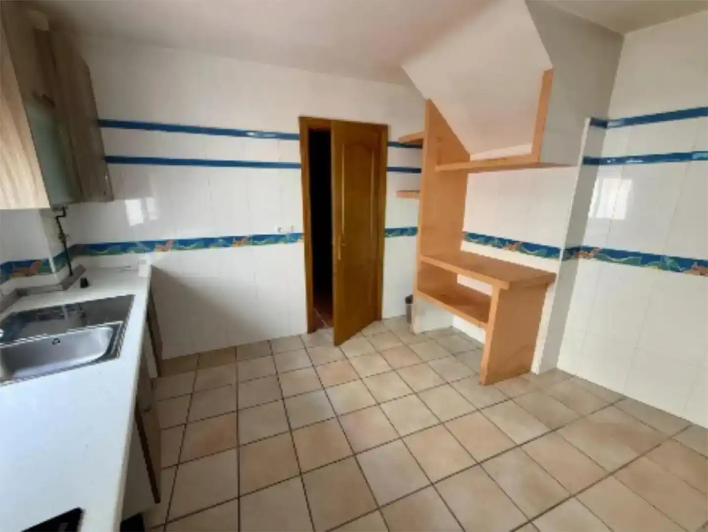 Cuina de Dúplex en venda en Dos Hermanas amb Balcó
