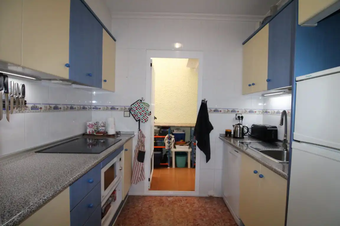 Cuina de Apartament en venda en Orihuela amb Terrassa, Moblat i Piscina comunitària