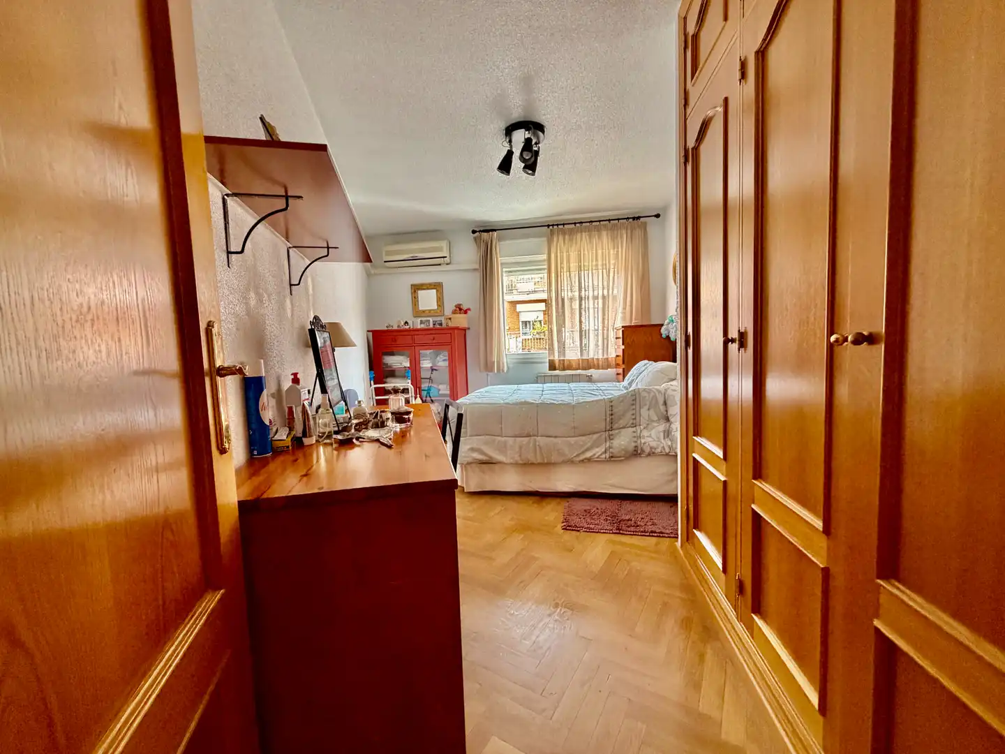 Bedroom of Flat for sale in Madrid  with Air Conditioner, Heating and Parquet flooring