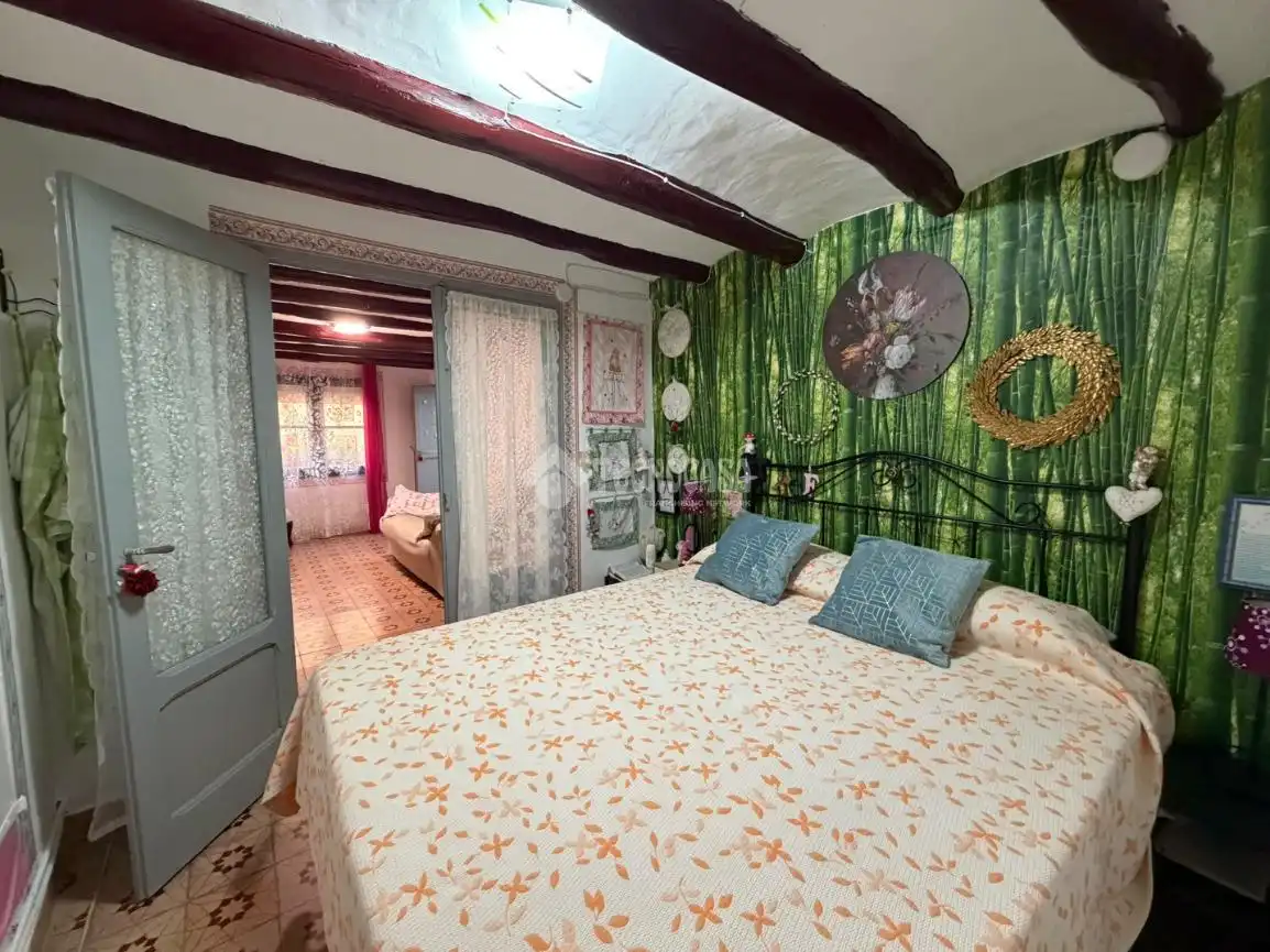Habitación de Casa adosada en venta en Ainzón, Zaragoza