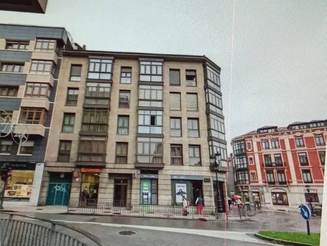 Local comercial en Venta en Ciudad Naranco - Prados de La Fuente