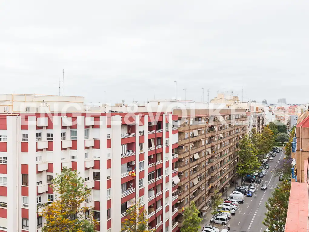 Vista exterior de Àtic de lloguer en Valencia amb Aire condicionat, Calefacció i Parquet