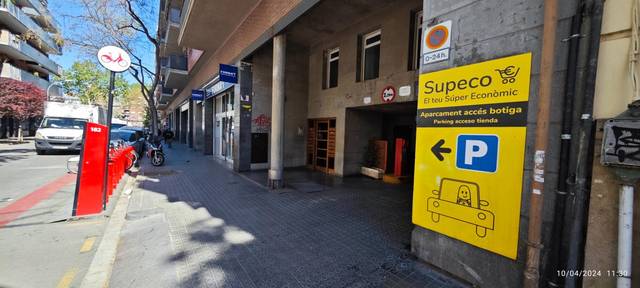 Garaje en Alquiler en Calle SANT PERE D'ABANTO, 4 en Hostafrancs