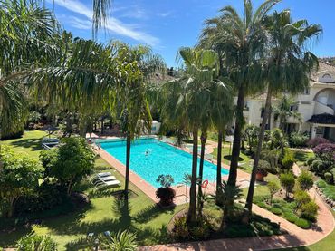 Àtic amb piscina en venda a Nueva Andalucía