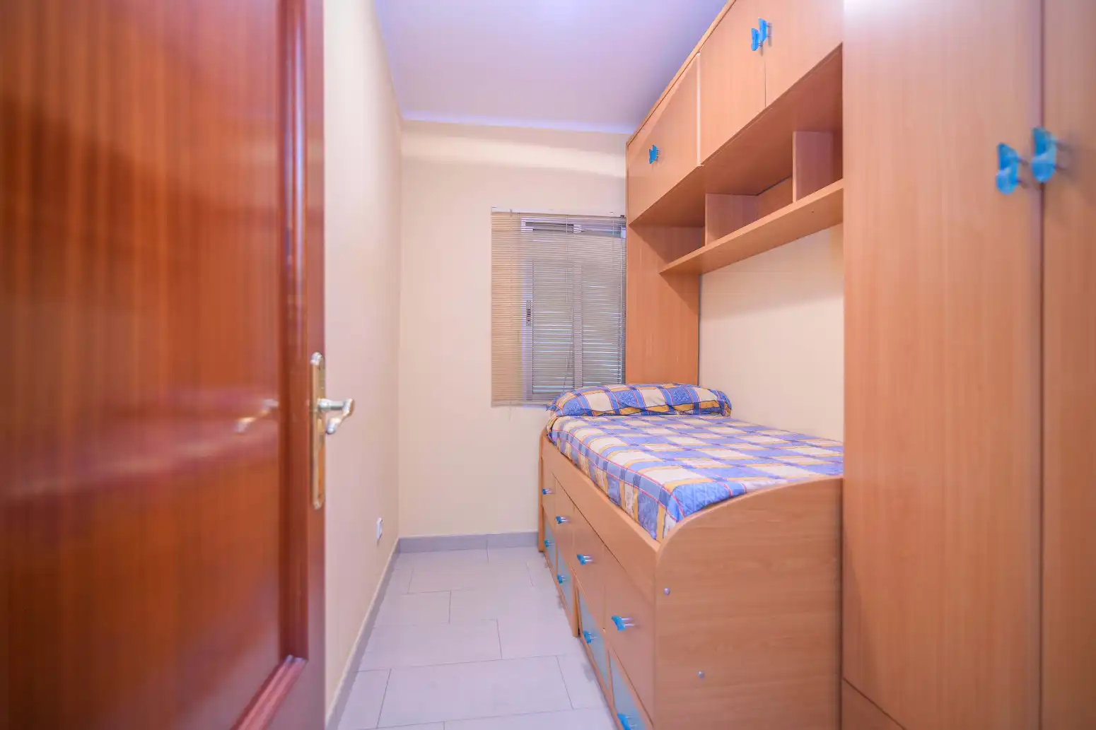 Habitación de Piso en venta en Cornellà de Llobregat con Aire acondicionado, Calefacción y Balcón