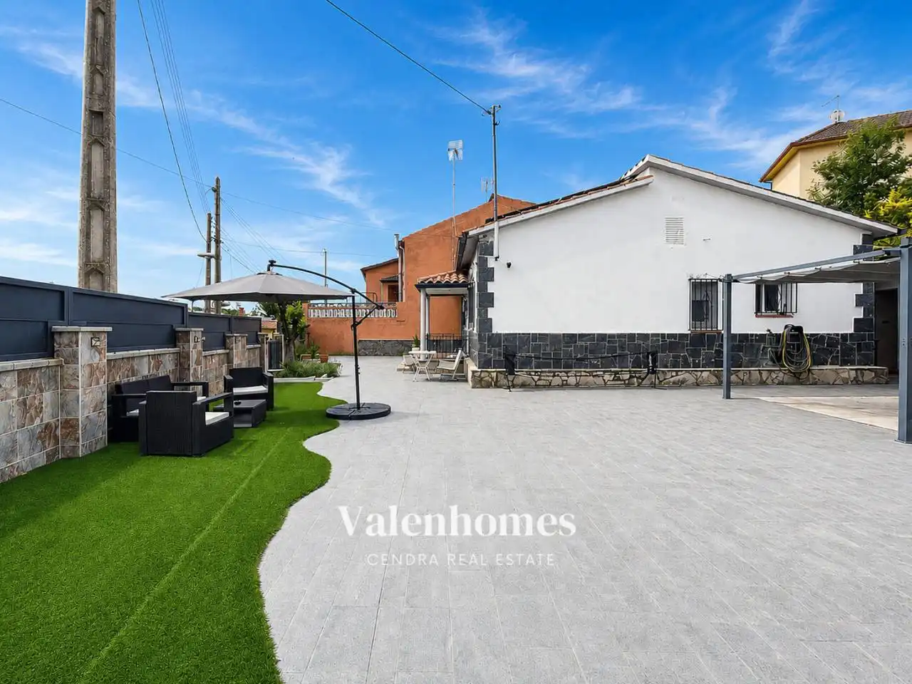 Exterior view of Houses for sale in Lliçà d'Amunt  with Air Conditioner, Private garden and Furnished