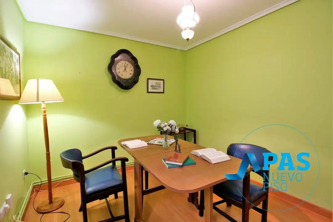 Comedor de Piso en venta en Santander con Calefacción