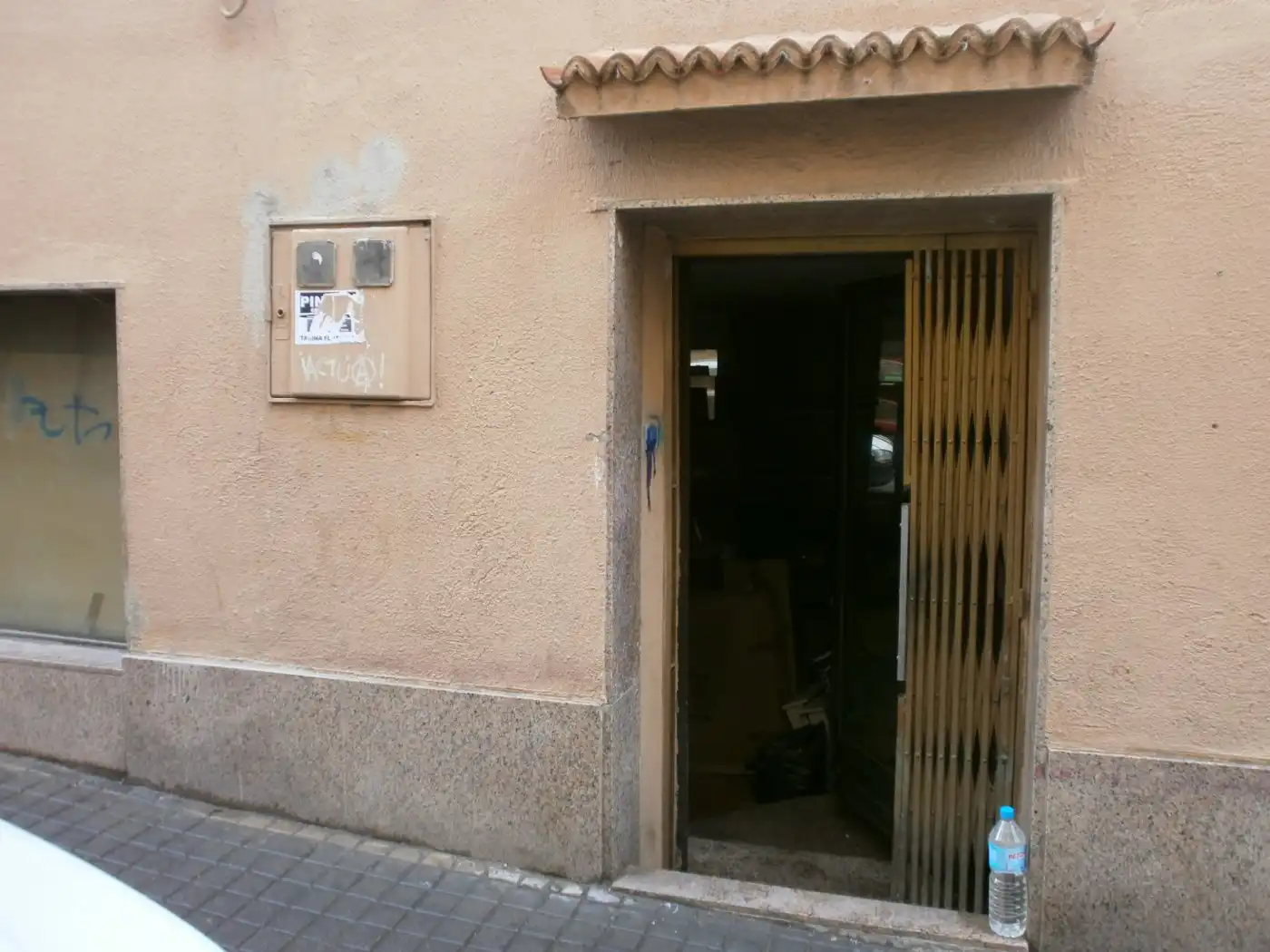 Vista exterior de Local en venda en Segovia