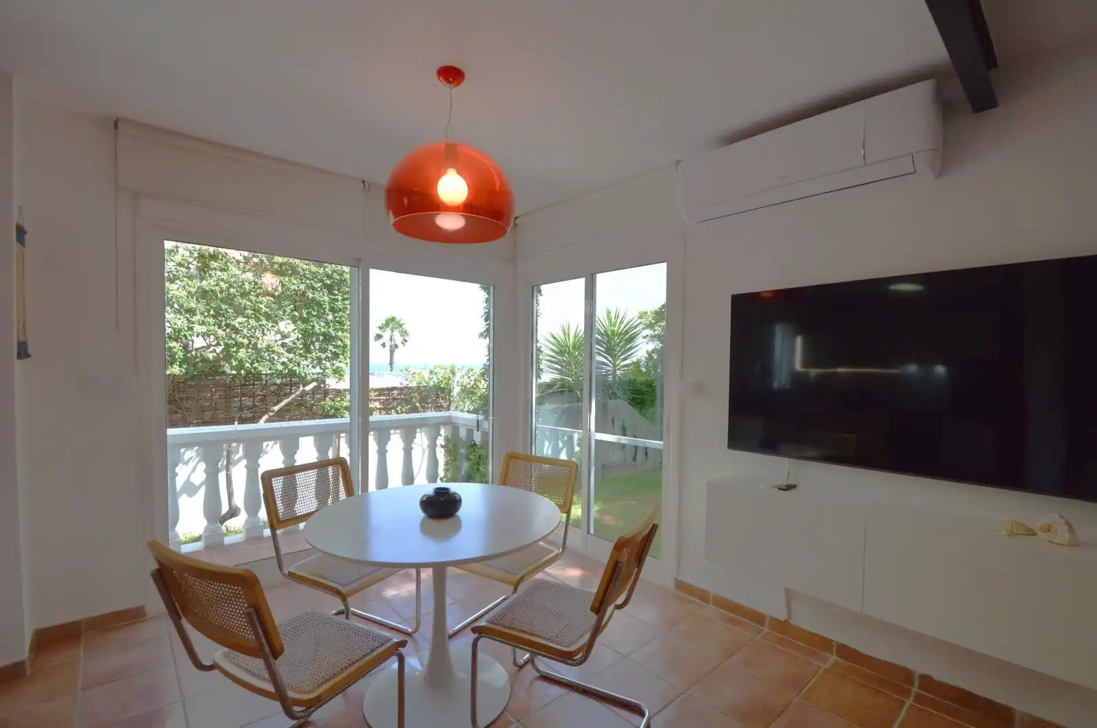 Esszimmer von Haus oder Chalet zum Verkauf in Vinaròs mit Klimaanlage, Heizung und Privatgarten