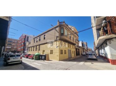 House for sale in Calle Ausiàs March