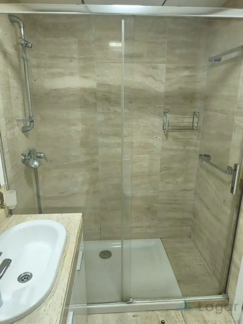 Bathroom of Flat for rent in Murcia  with Air Conditioner, Heating and Terrace
