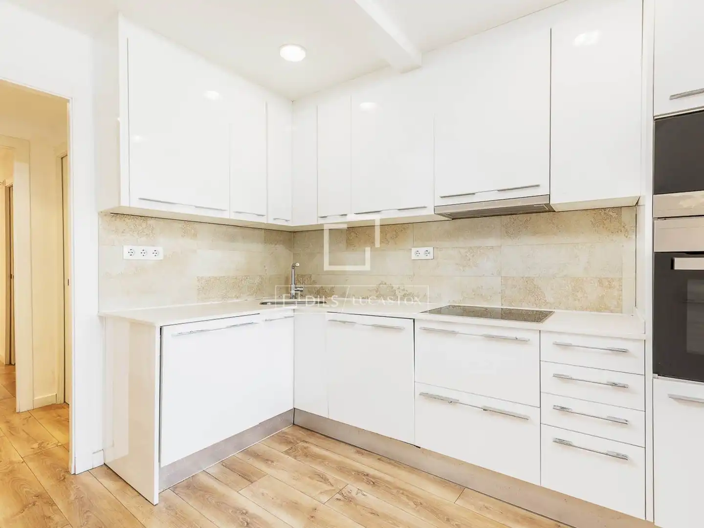 Cocina de Piso en venta en Barcelona con Aire acondicionado y Calefacción