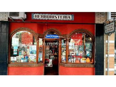 Business premises to rent in Este
