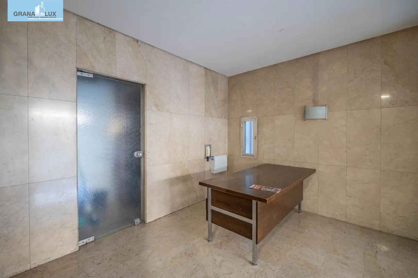 Piso en venta en Granada con Terraza y Balcón