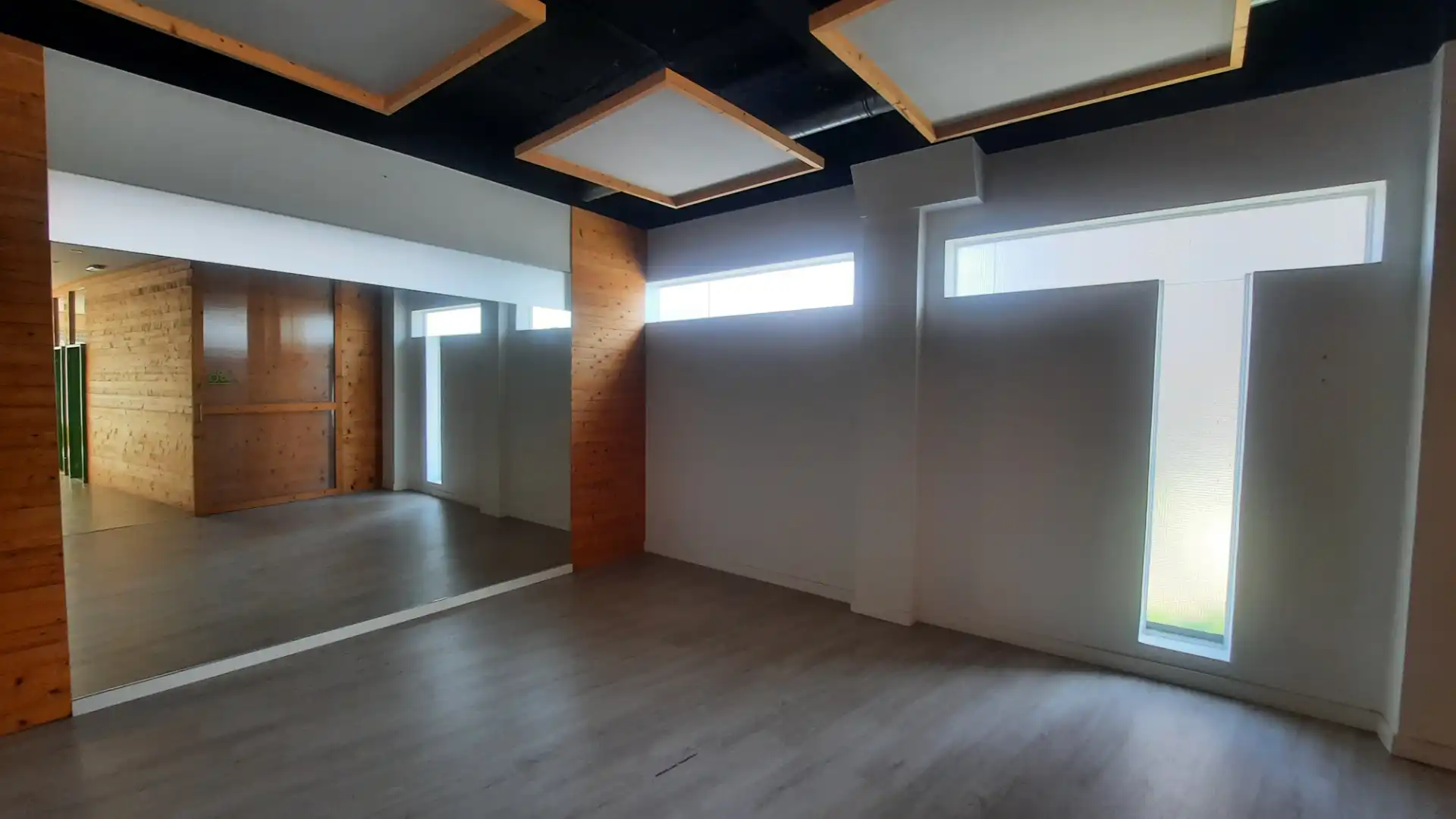 Local comercial de lloguer a Avenida de Emilio Martínez Garrido 3, imagen 8