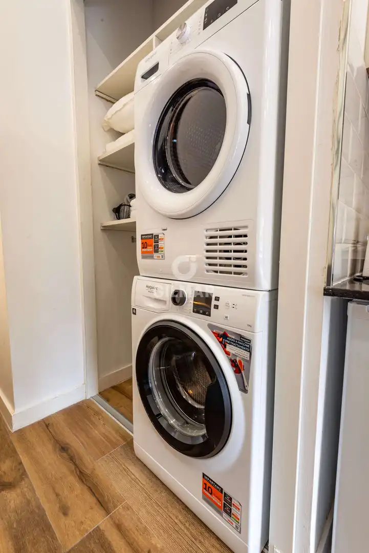 Vista exterior de Piso en venta en Madrid con Calefacción