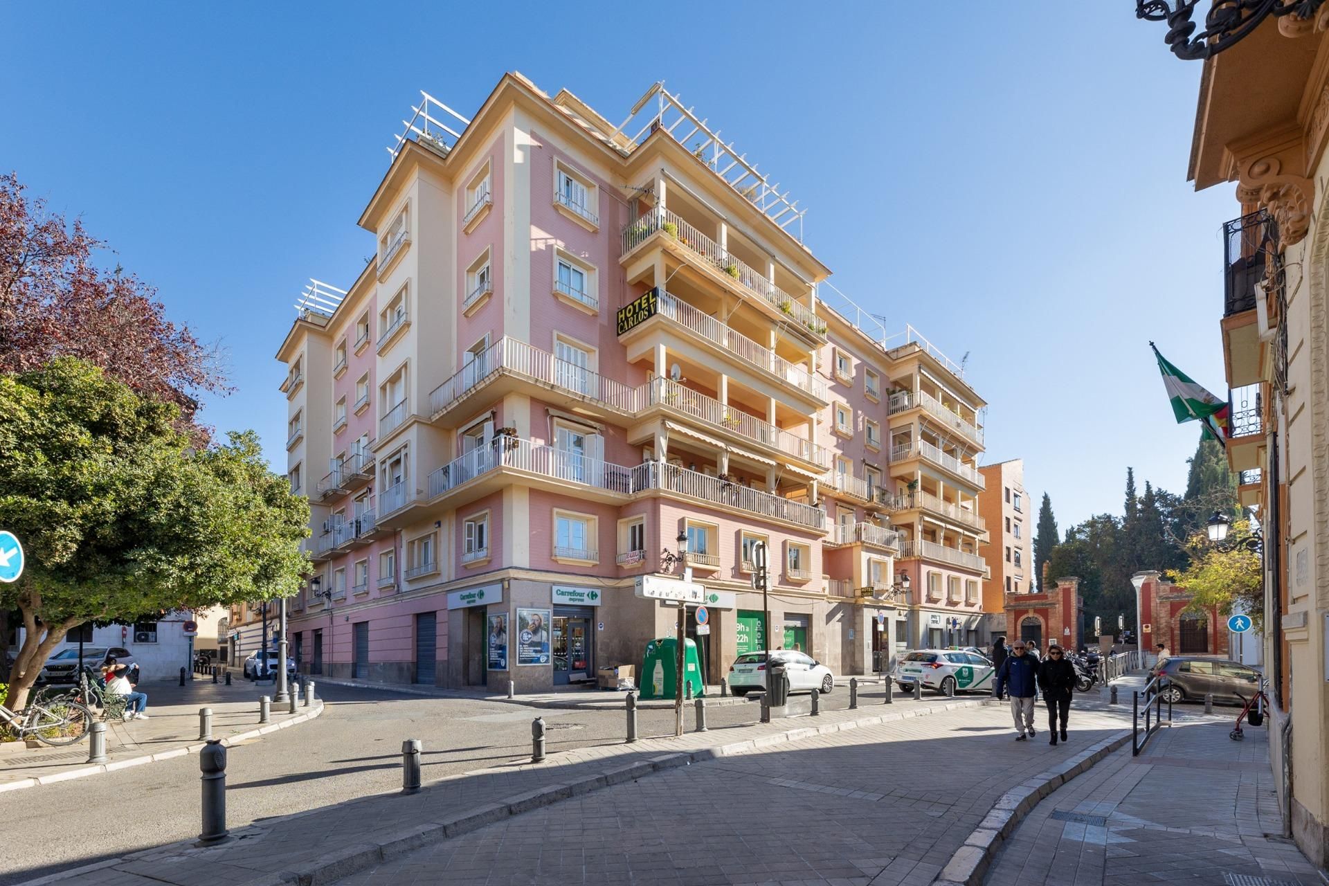 Vista exterior de Piso en venta en  Granada Capital con Aire acondicionado