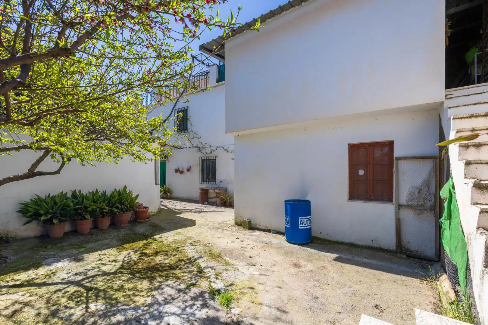 Außenansicht von Country house zum Verkauf in Armilla mit Privatgarten und Terrasse