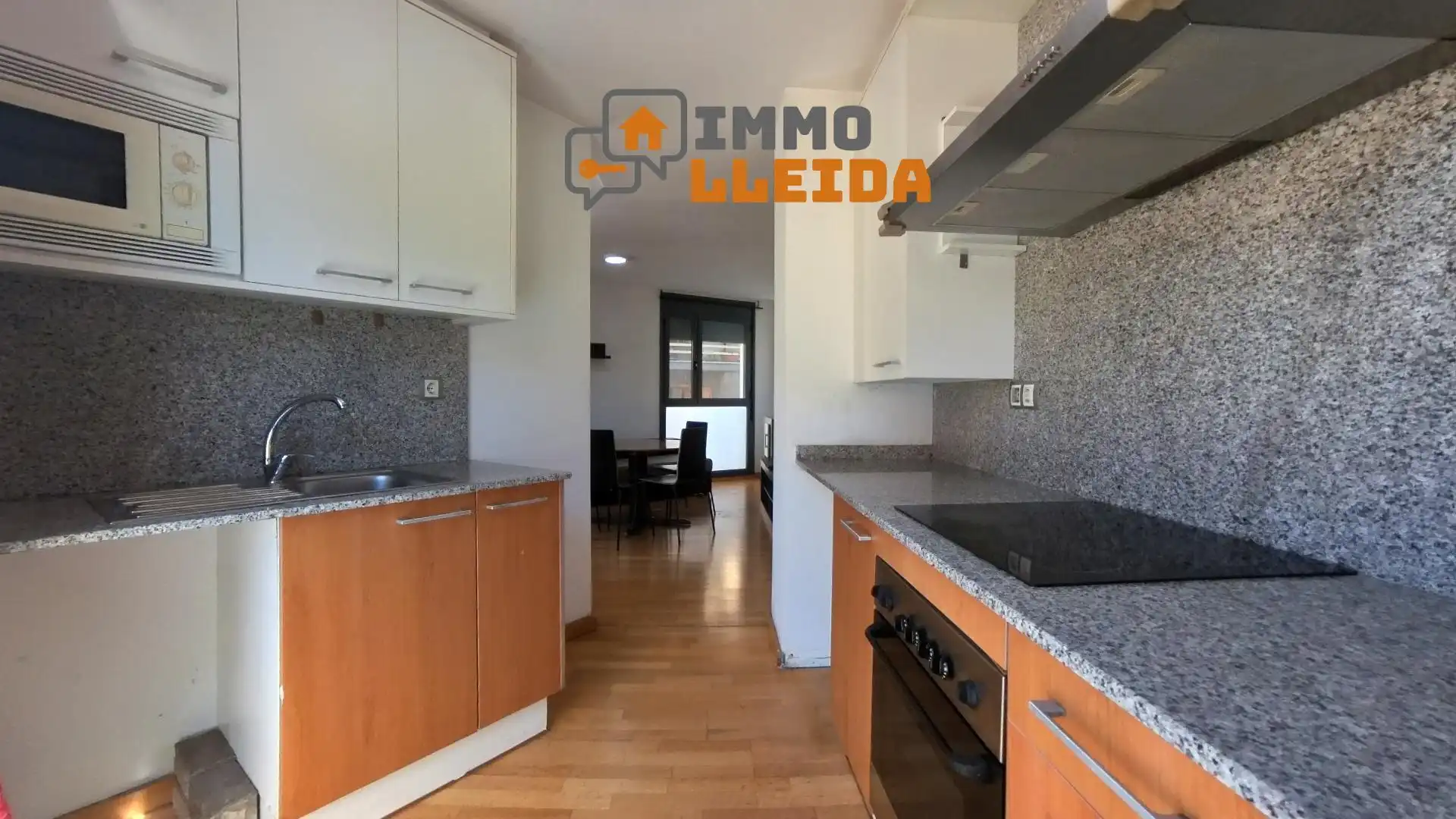 Vista exterior de Pis en venda en Lleida amb Calefacció i Balcó