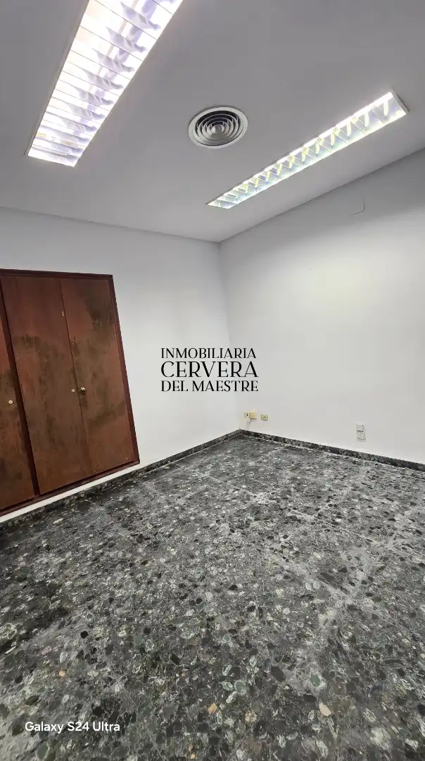 Oficina en venta en Cervera del Maestre