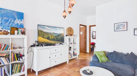 Casa de pueblo de 2 dormitorios en venta con amplia terraza en la azotea en el corazón de Turre, Almería, Andalucía