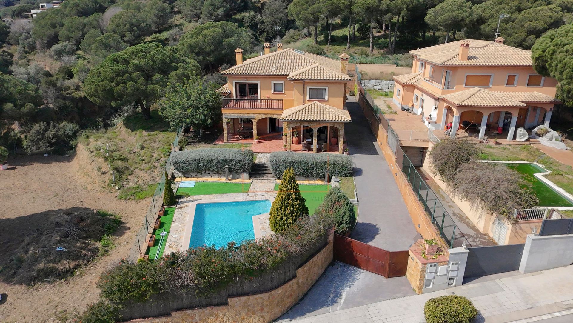 Vista exterior de Casa o xalet en venda en Argentona amb Aire condicionat, Calefacció i Jardí privat