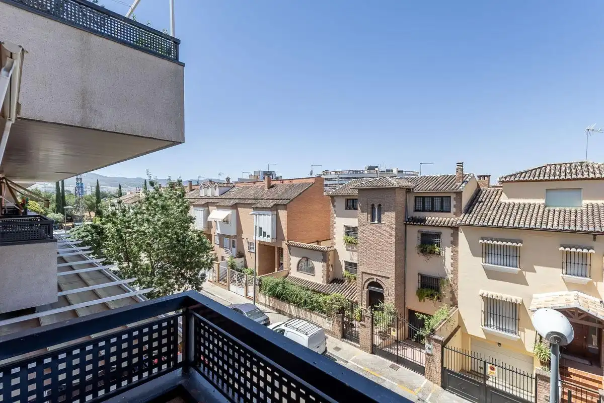 Terrasse von Wohnung zur Miete in Granada mit Klimaanlage, Heizung und Privatgarten