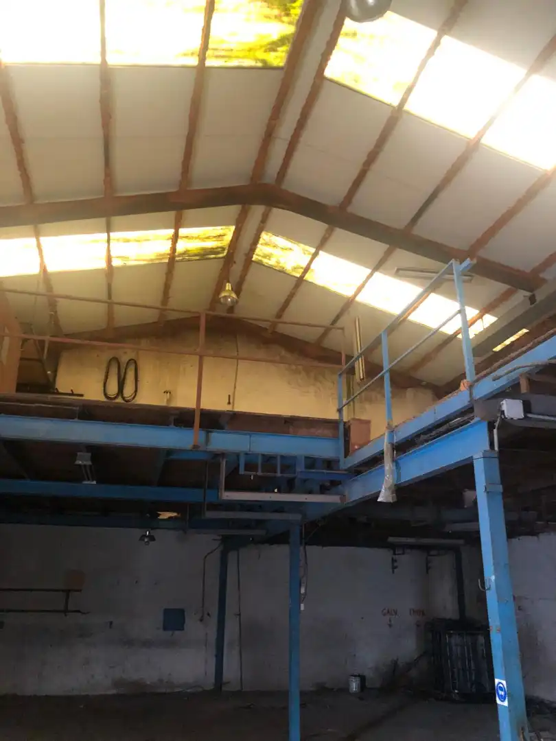 Nau industrial en venda en Santander