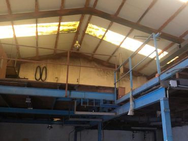 Industrial building for sale in Calle Peñas Rocías 9
