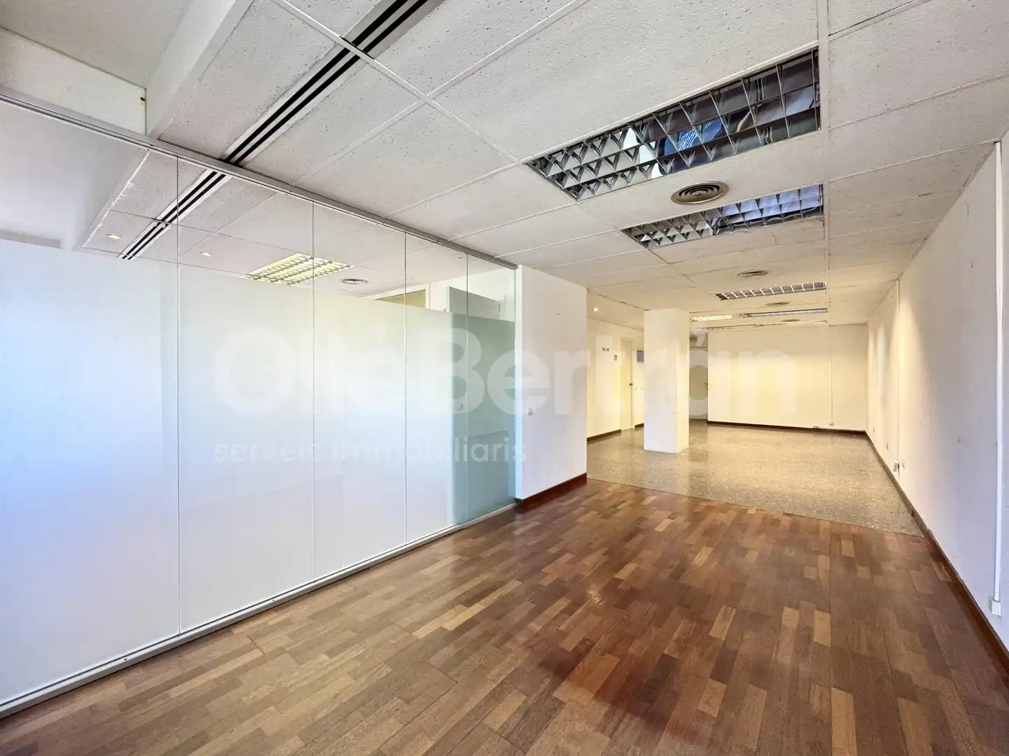 Bureau avec ascenseur à louer à de la Diputació, imagen 37