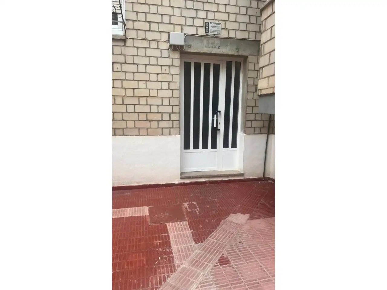 Vista exterior de Pis en venda en Elda amb Moblat i Balcó
