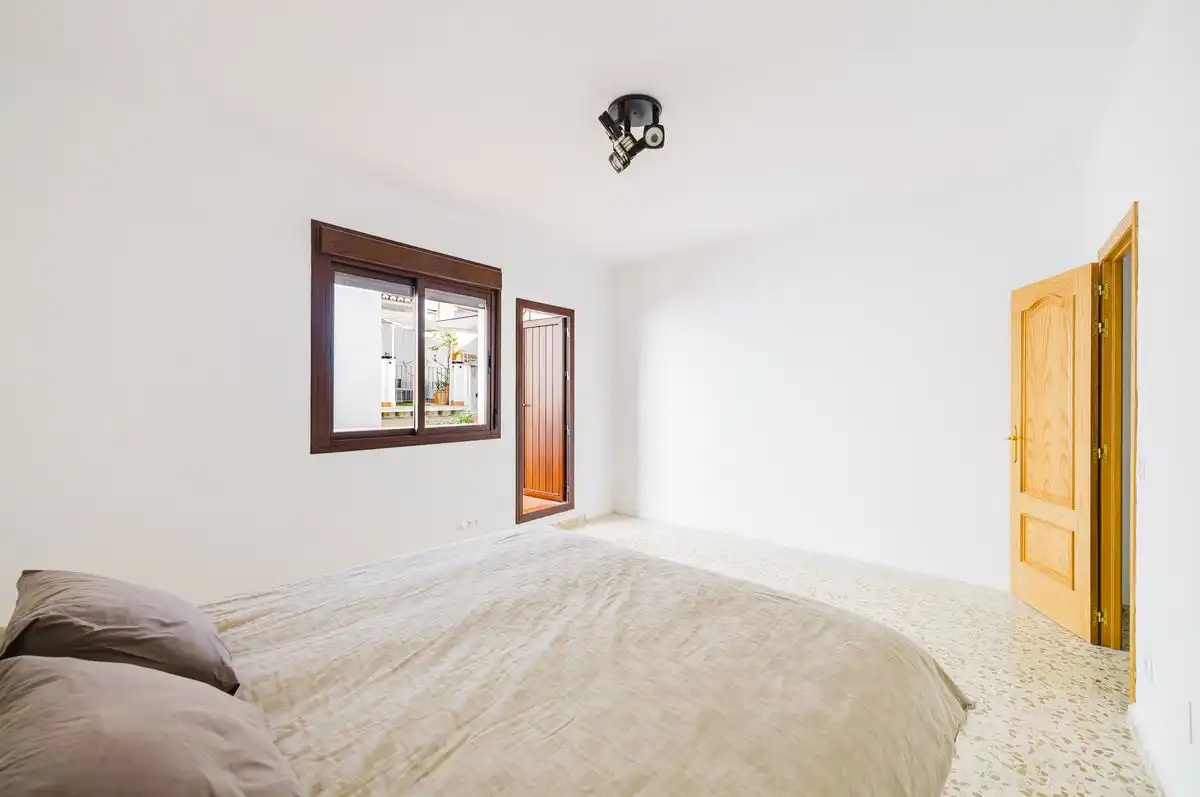 Dormitori de Casa adosada en venda en Nerja amb Calefacció, Terrassa i Balcó