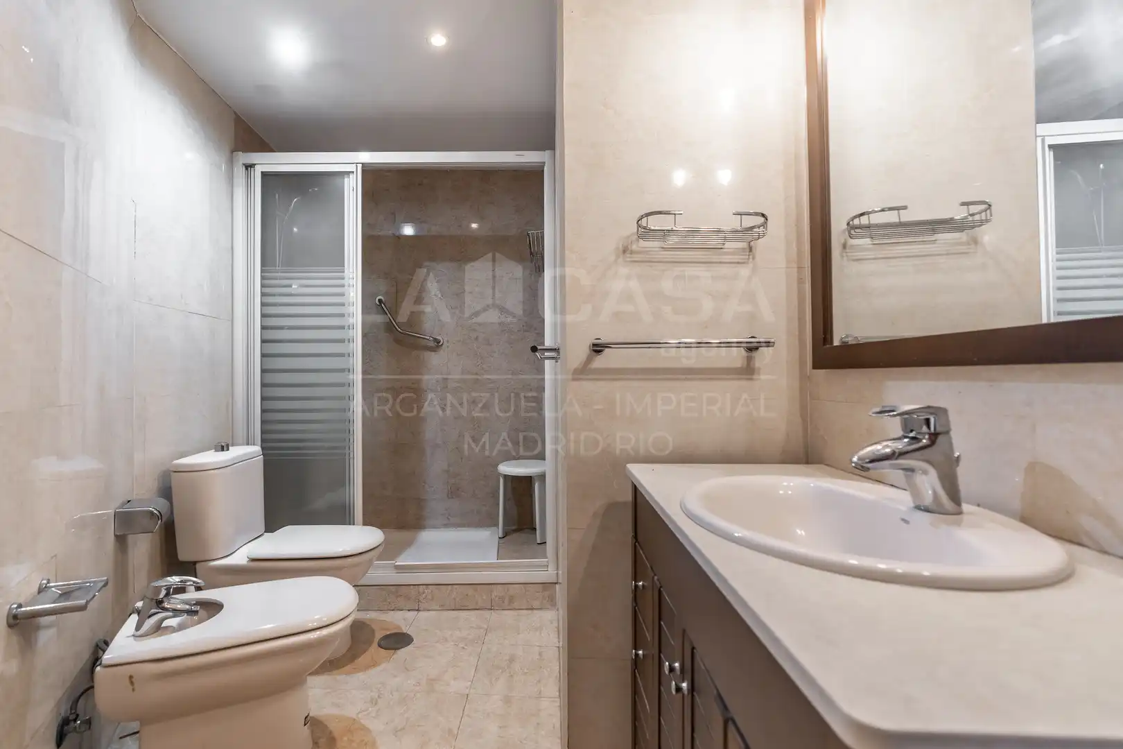 Baño de Ático en venta en Madrid con Aire acondicionado, Calefacción y Terraza