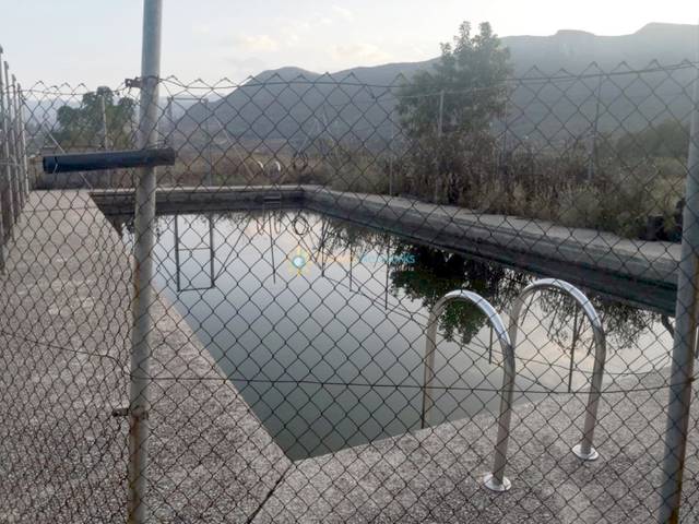 Finca rústica en Venta en L'Atzúbia