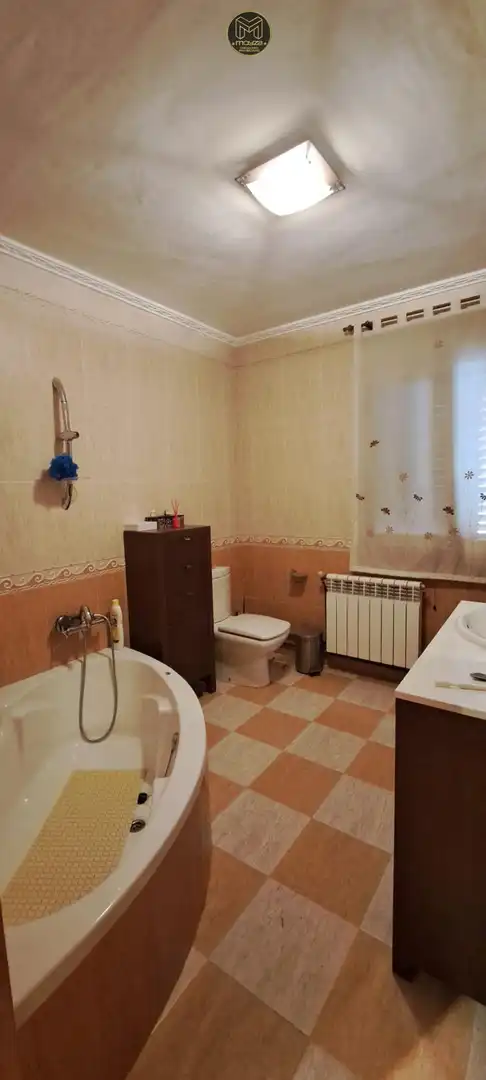 Bany de Casa o xalet en venda en Cárcheles amb Aire condicionat, Jardí privat i Terrassa