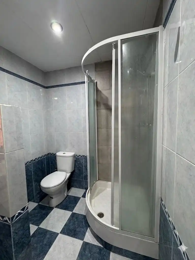 Baño de Casa adosada en venta en La Palma de Cervelló con Aire acondicionado, Calefacción y Terraza