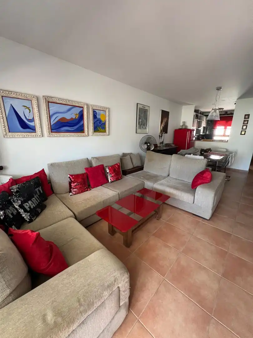 Sala de estar de Casa adosada de alquiler en Sant Josep de sa Talaia con Aire acondicionado, Jardín privado y Terraza