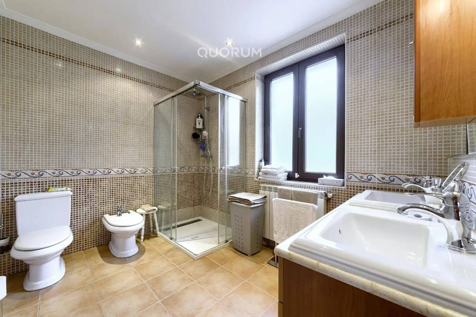 Badezimmer von Country house zum Verkauf in Bilbao  mit Heizung, Terrasse und Möbliert