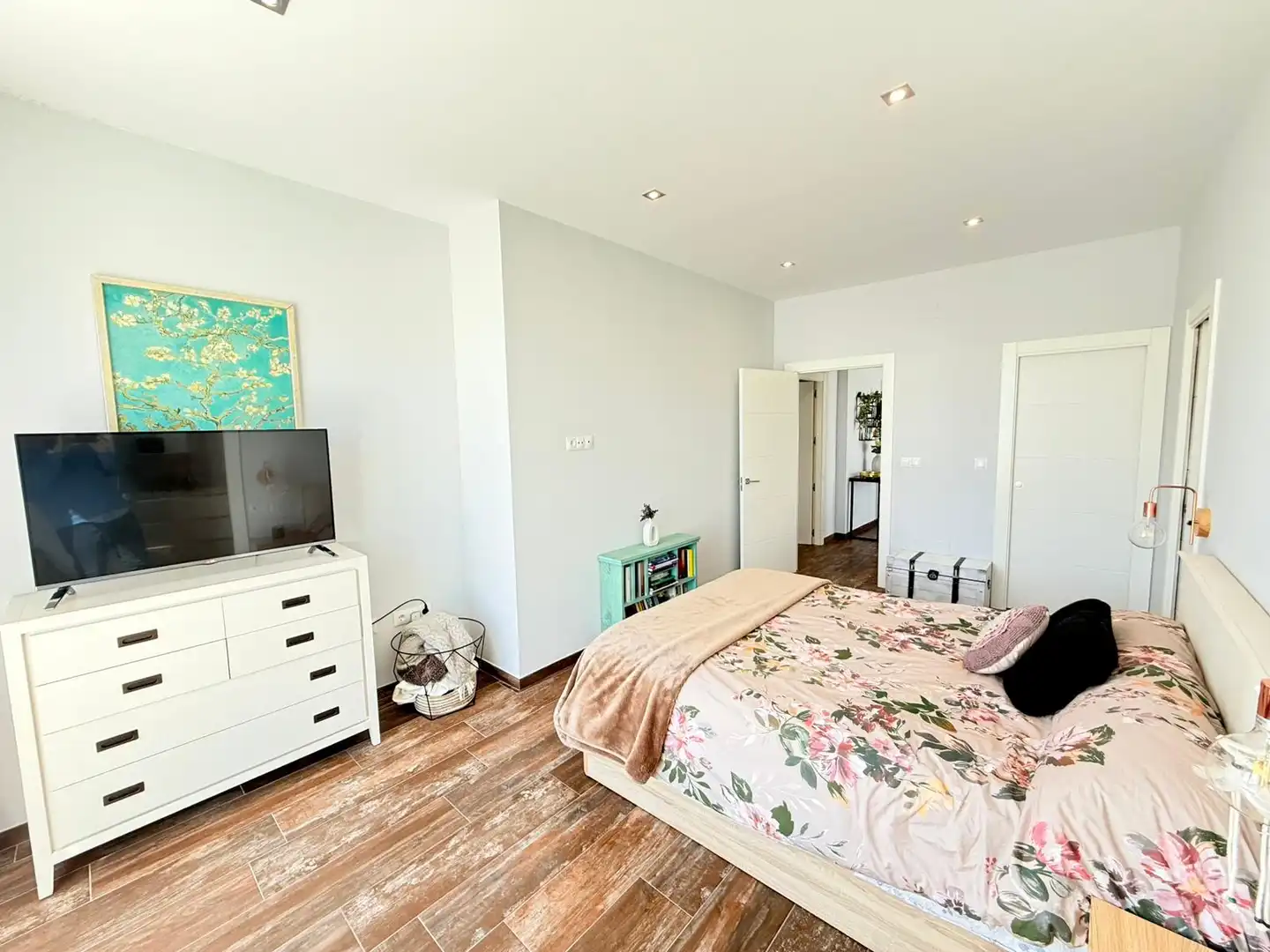 Dormitori de Casa o xalet en venda en Vélez-Málaga amb Aire condicionat, Jardí privat i Traster