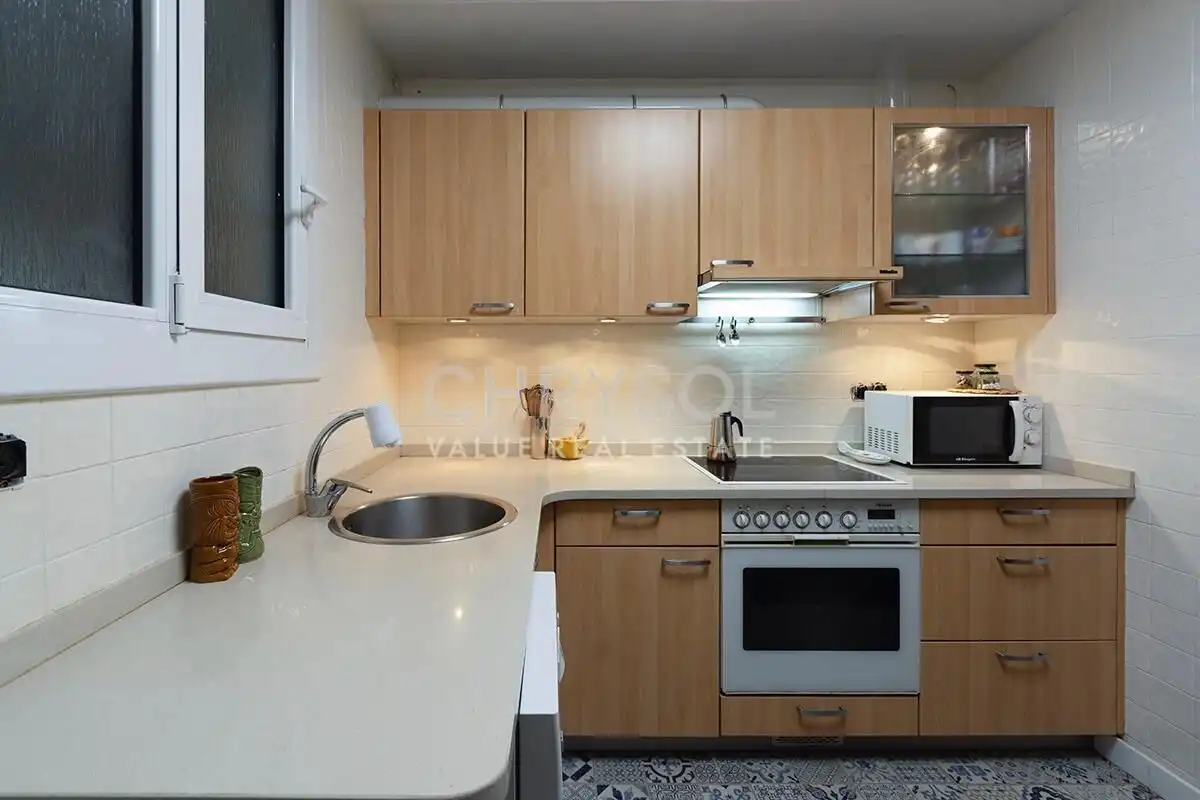 Cuina de Pis en venda en Barcelona amb Calefacció, Parquet i Terrassa