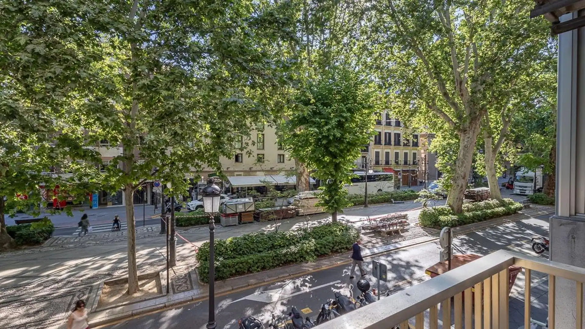 Terrassa de Oficina de lloguer en  Granada Capital amb Aire condicionat i Terrassa