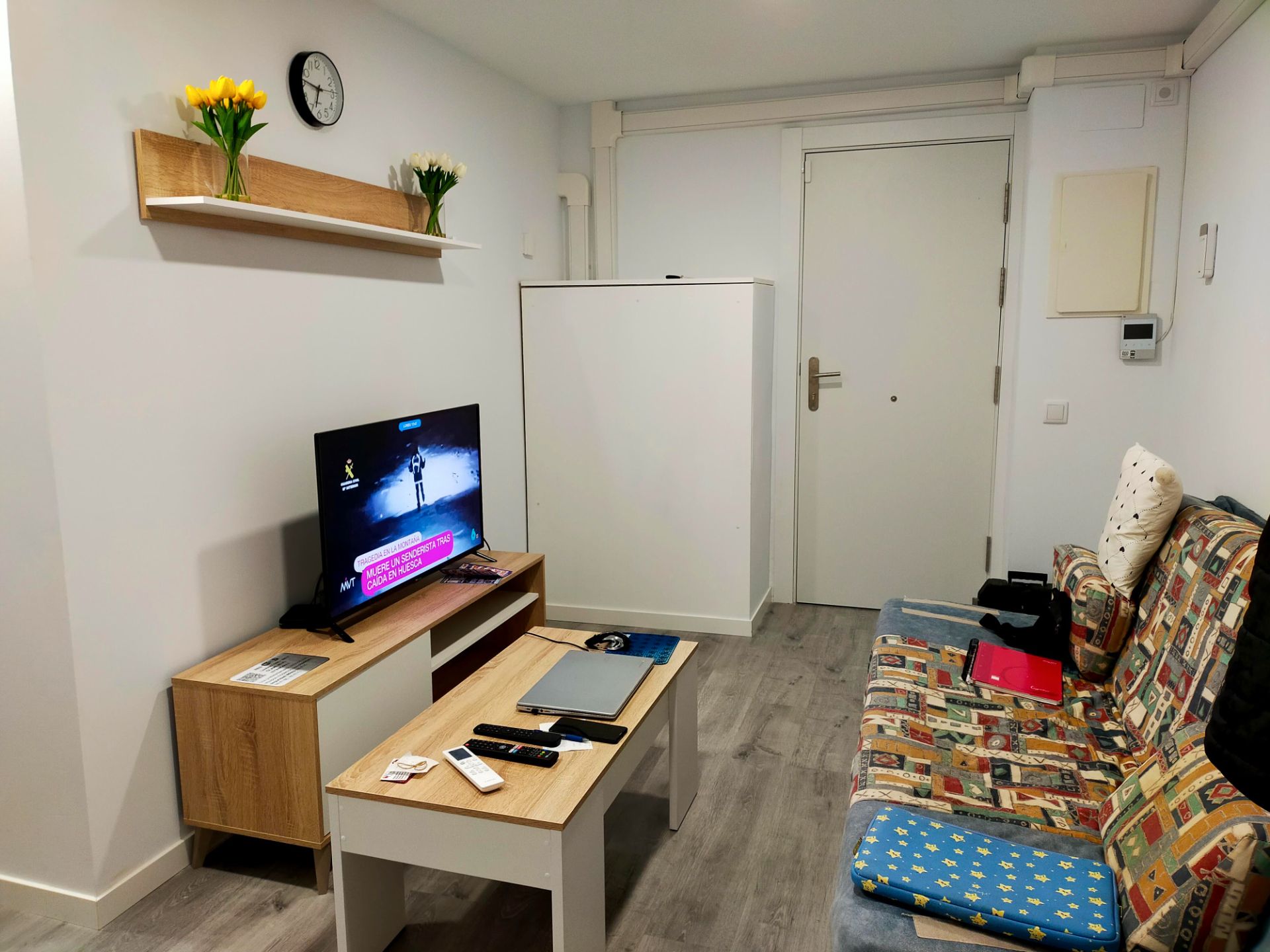 Sala d'estar de Local en venda en Sabadell amb Aire condicionat, Parquet i Moblat