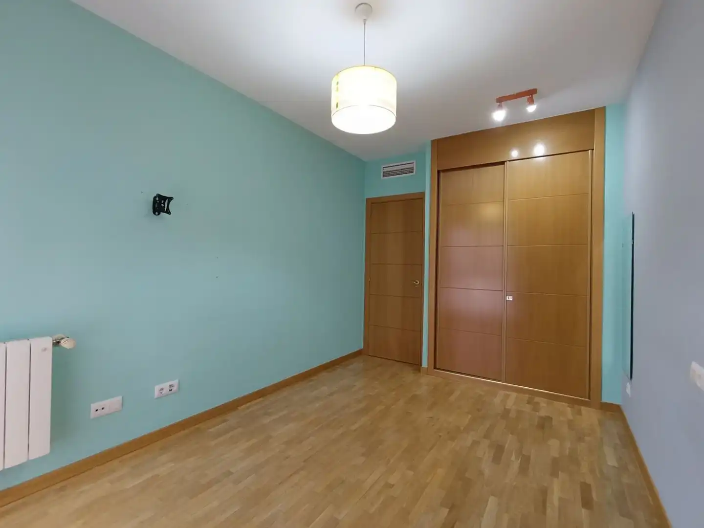 Schlafzimmer von Wohnung zum Verkauf in Ciudad Real mit Klimaanlage, Heizung und Abstellraum