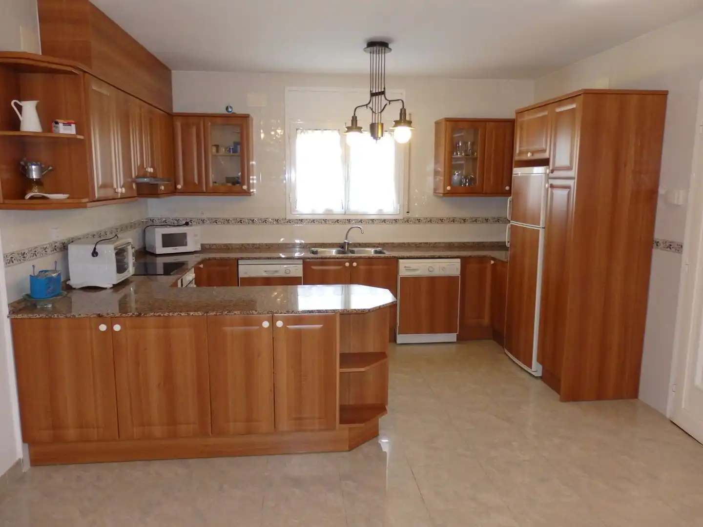 Cocina de Casa o chalet en venta en Mont-roig del Camp con Jardín privado, Terraza y Piscina