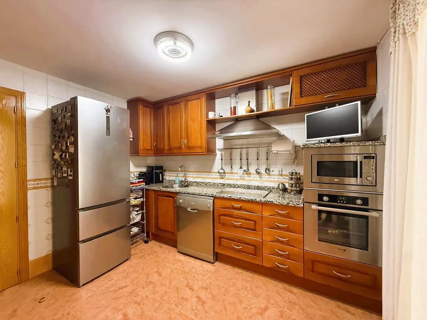 Kitchen of Flat for sale in Valdemoro  with Air Conditioner, Heating and Storage room