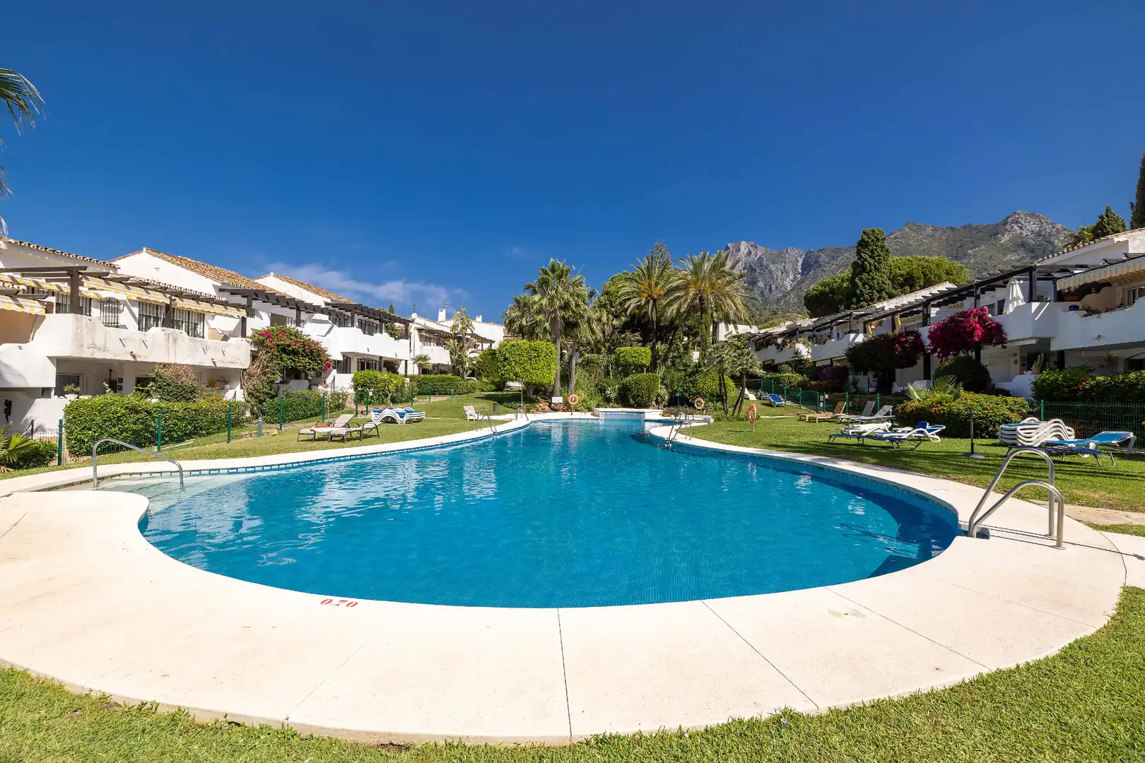 Garden of Ground floor for sale in Marbella  with Air Conditioner, Terrace and Community pool