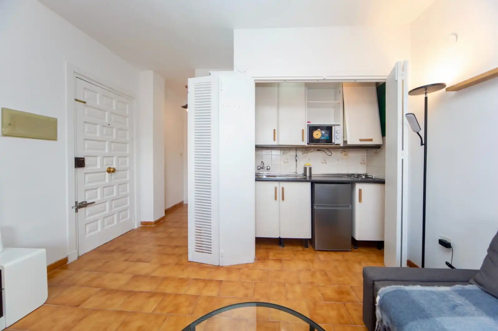 Cuina de Apartament de lloguer en Granada amb Calefacció, Terrassa i Moblat