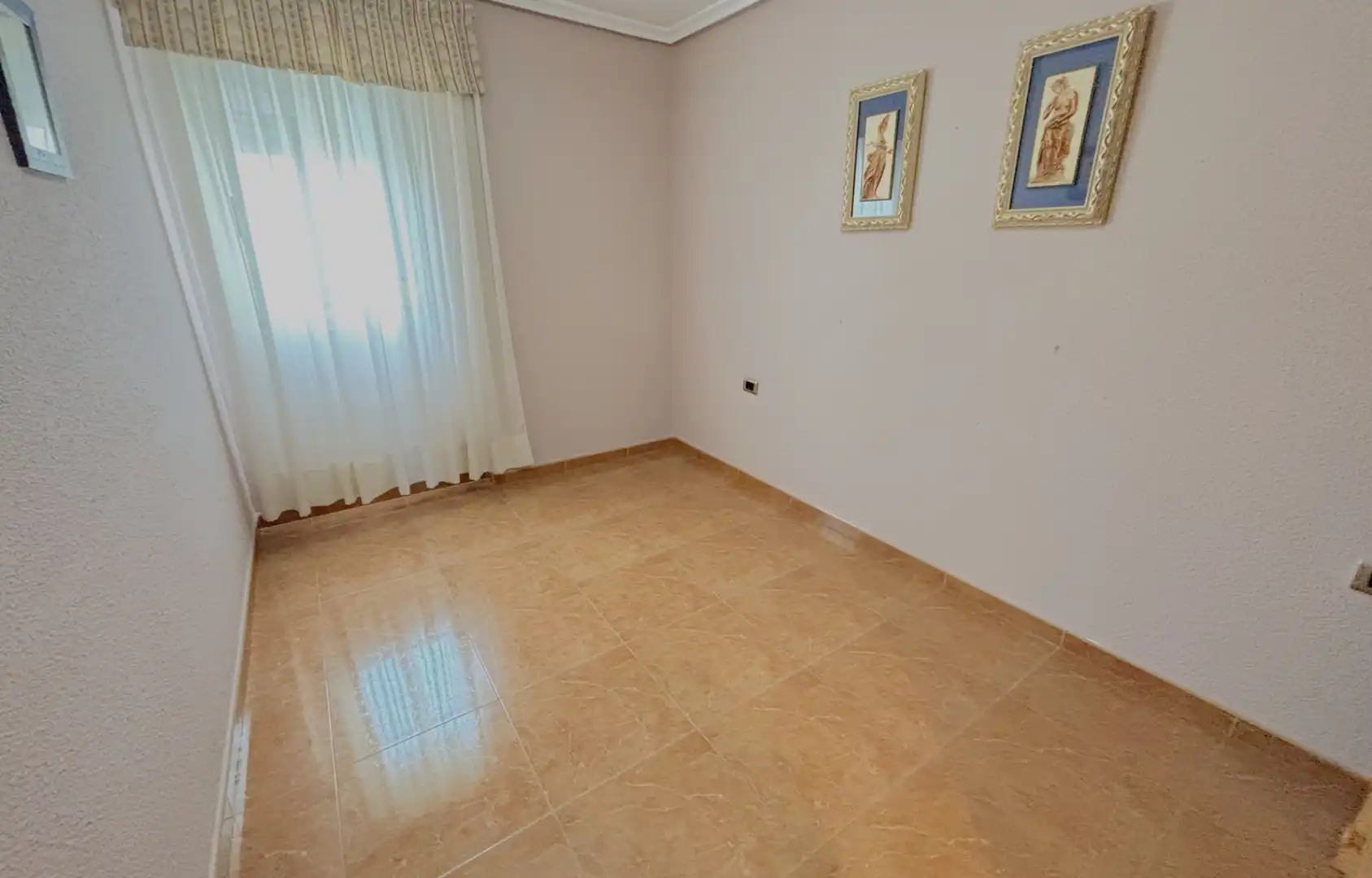 Habitación de Piso en venta en Castellón de la Plana / Castelló de la Plana con Amueblado